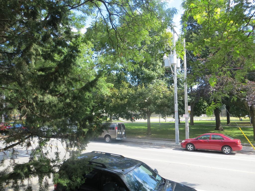Park Inn Toronto Exterior photo